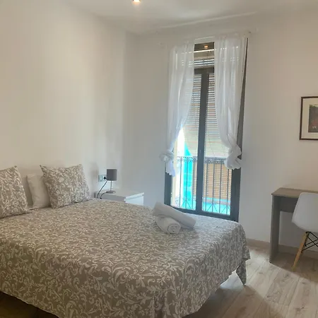 Atic Mercat Apartment *